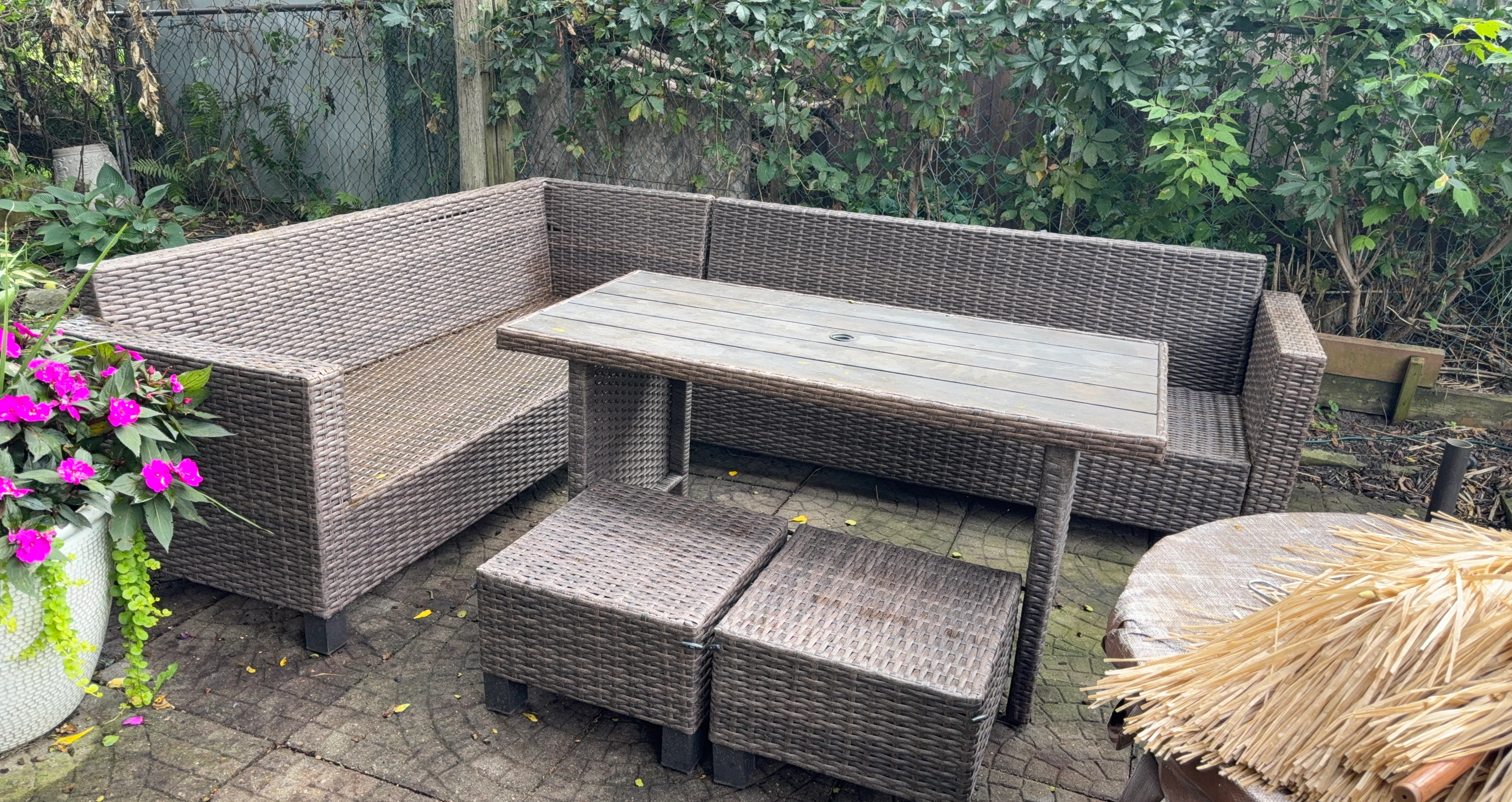 Wicker patio furniture set
