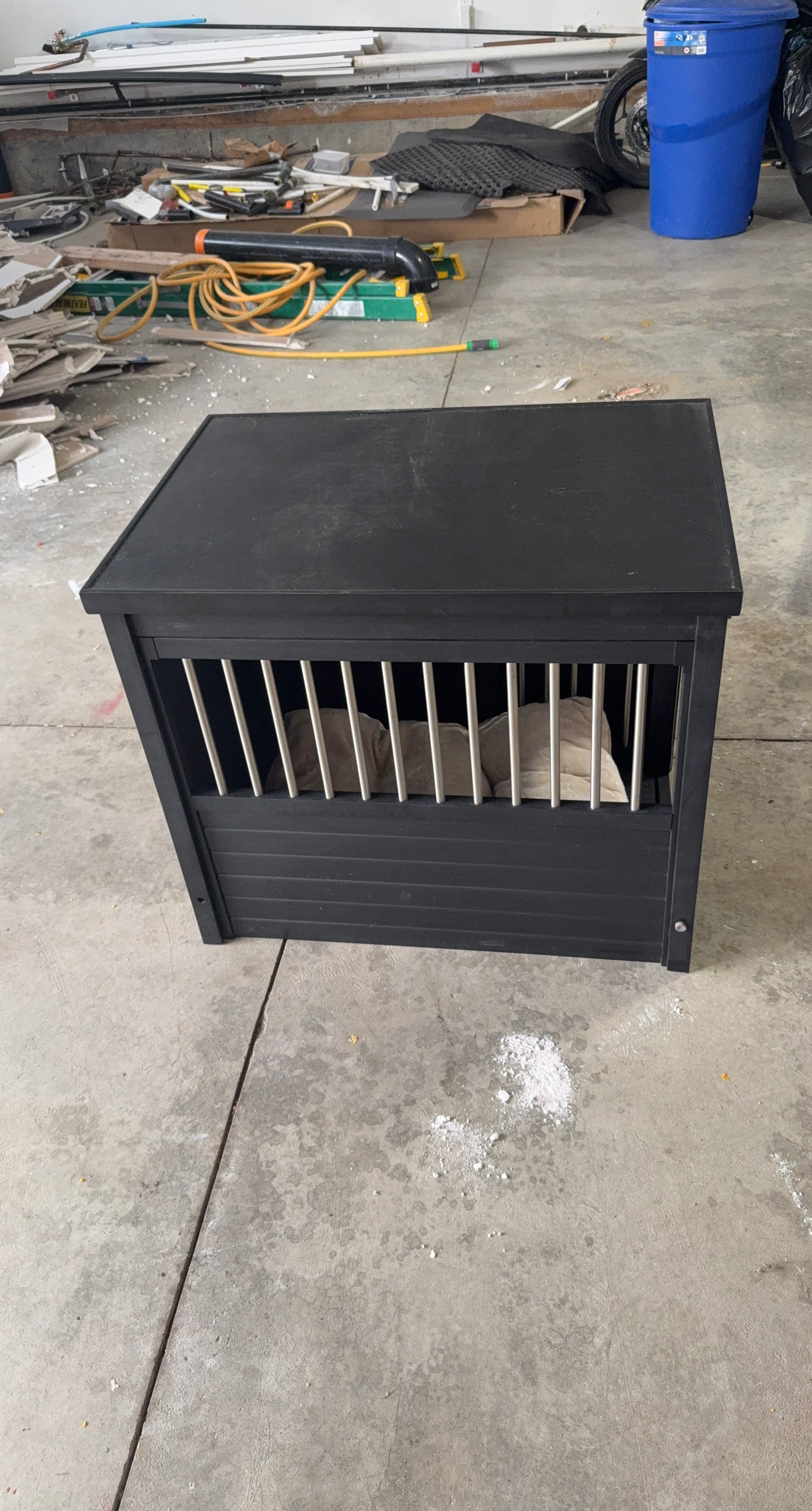 Black Dog Crate