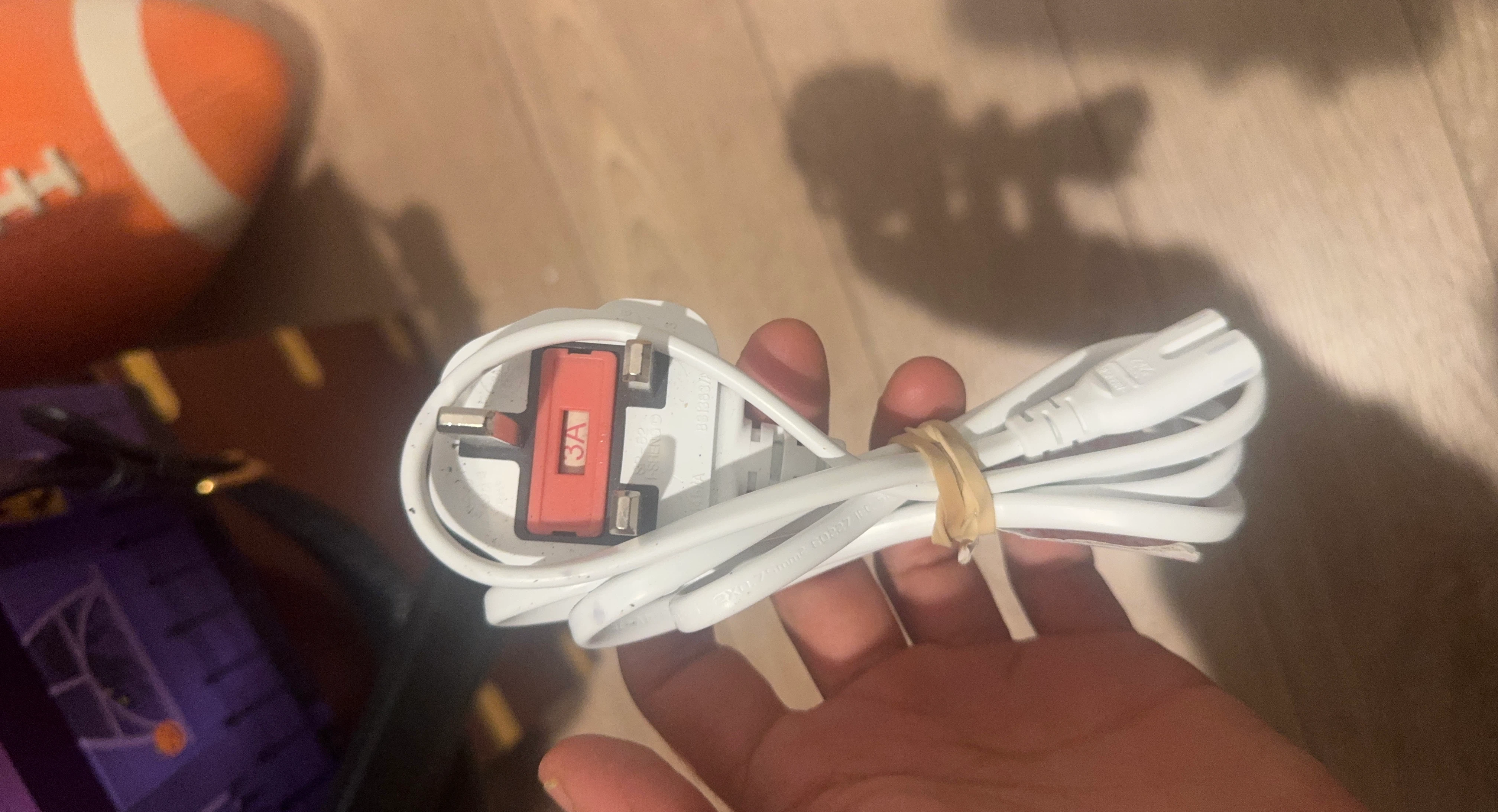 White power cord with 3A fuse