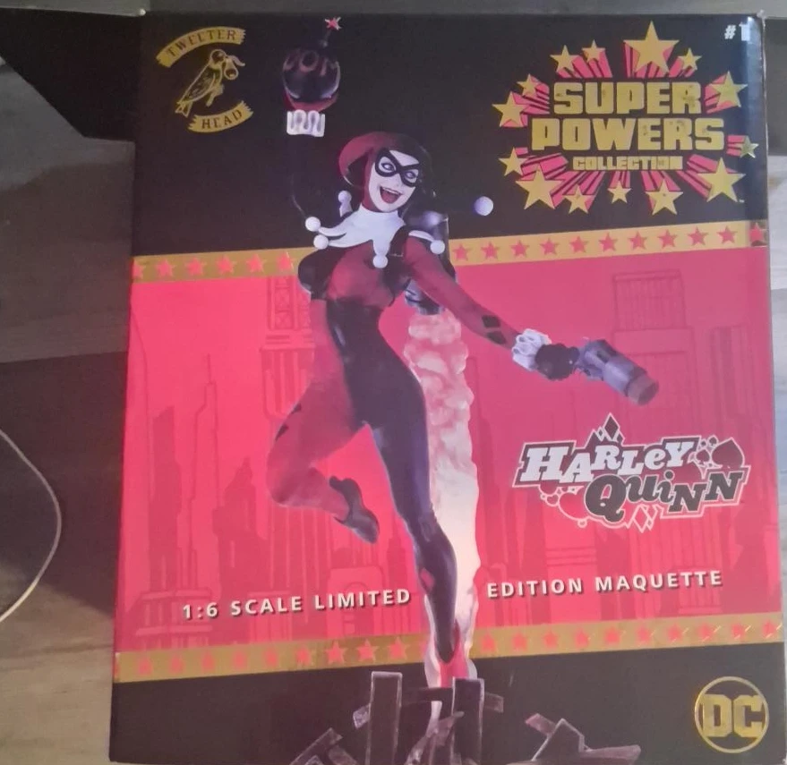 DC Comics Harley Quinn 1:6 Scale Limited Edition Maquette