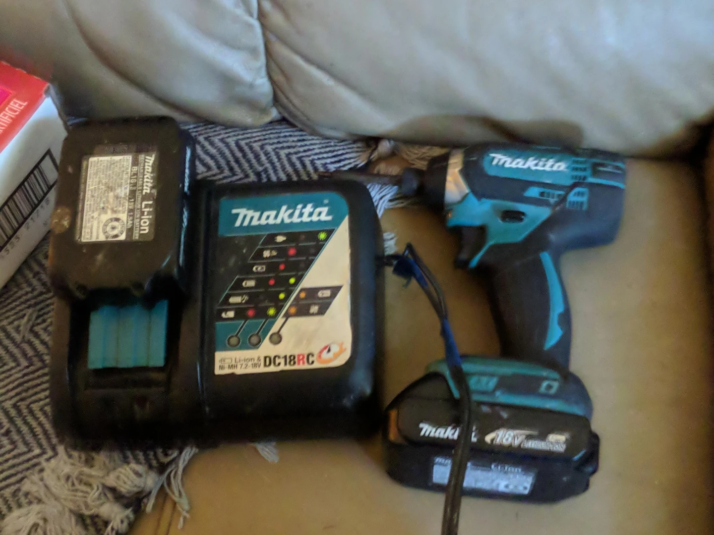 Makita Cordless Impact Driver Kit with 18V Battery & Charger