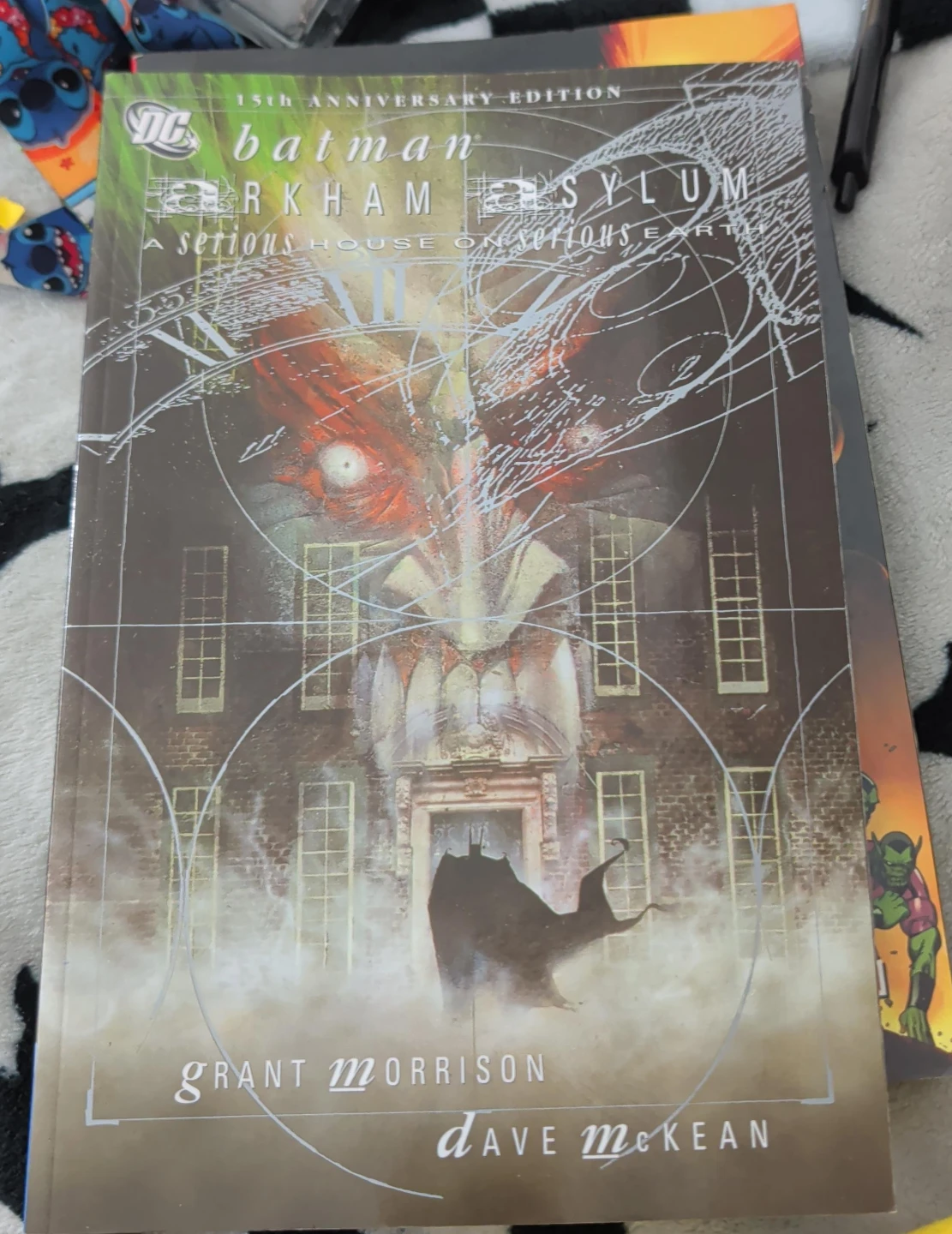 Batman: Arkham Asylum 15th Anniversary Edition Graphic Novel - photo 2