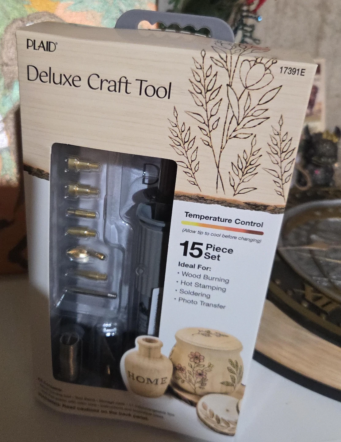 Plaid Deluxe Craft Tool 15 Piece Set