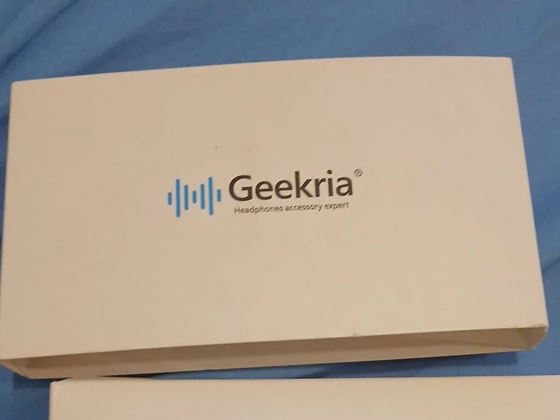 Geekria Headphones Accessory Expert Box