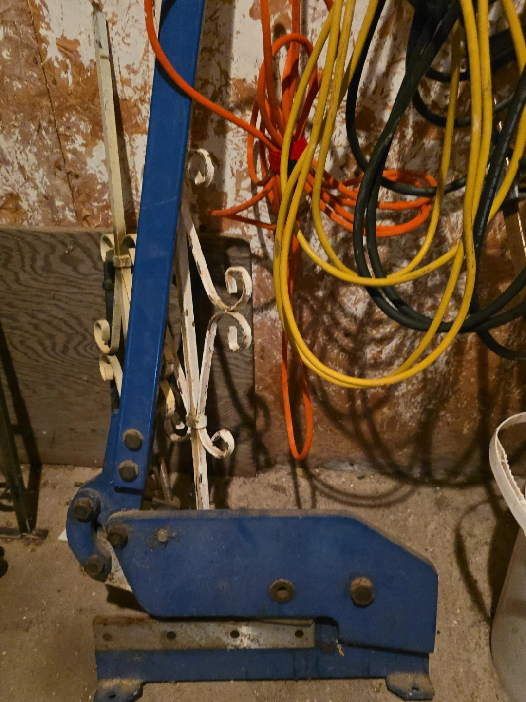 Blue Metal Shear