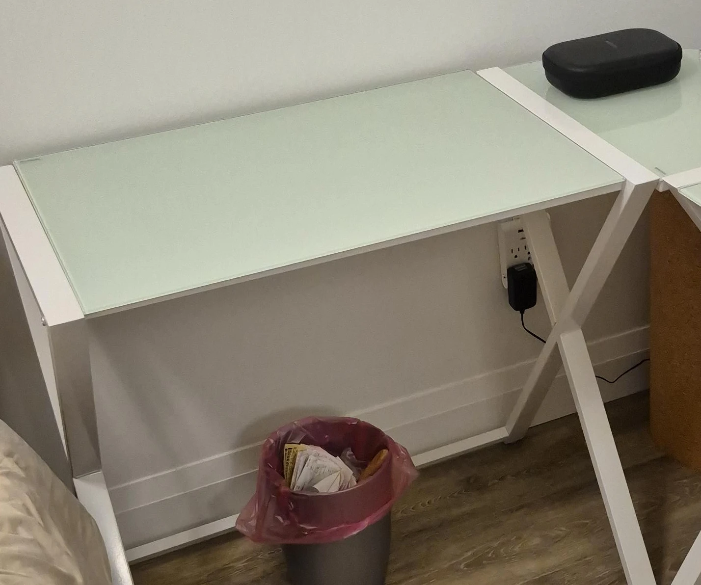 White and Glass L-Shaped Desk - photo 2