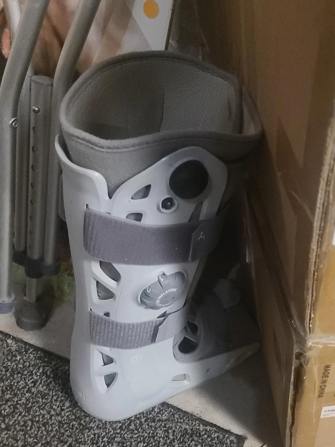 Air Walker Boot