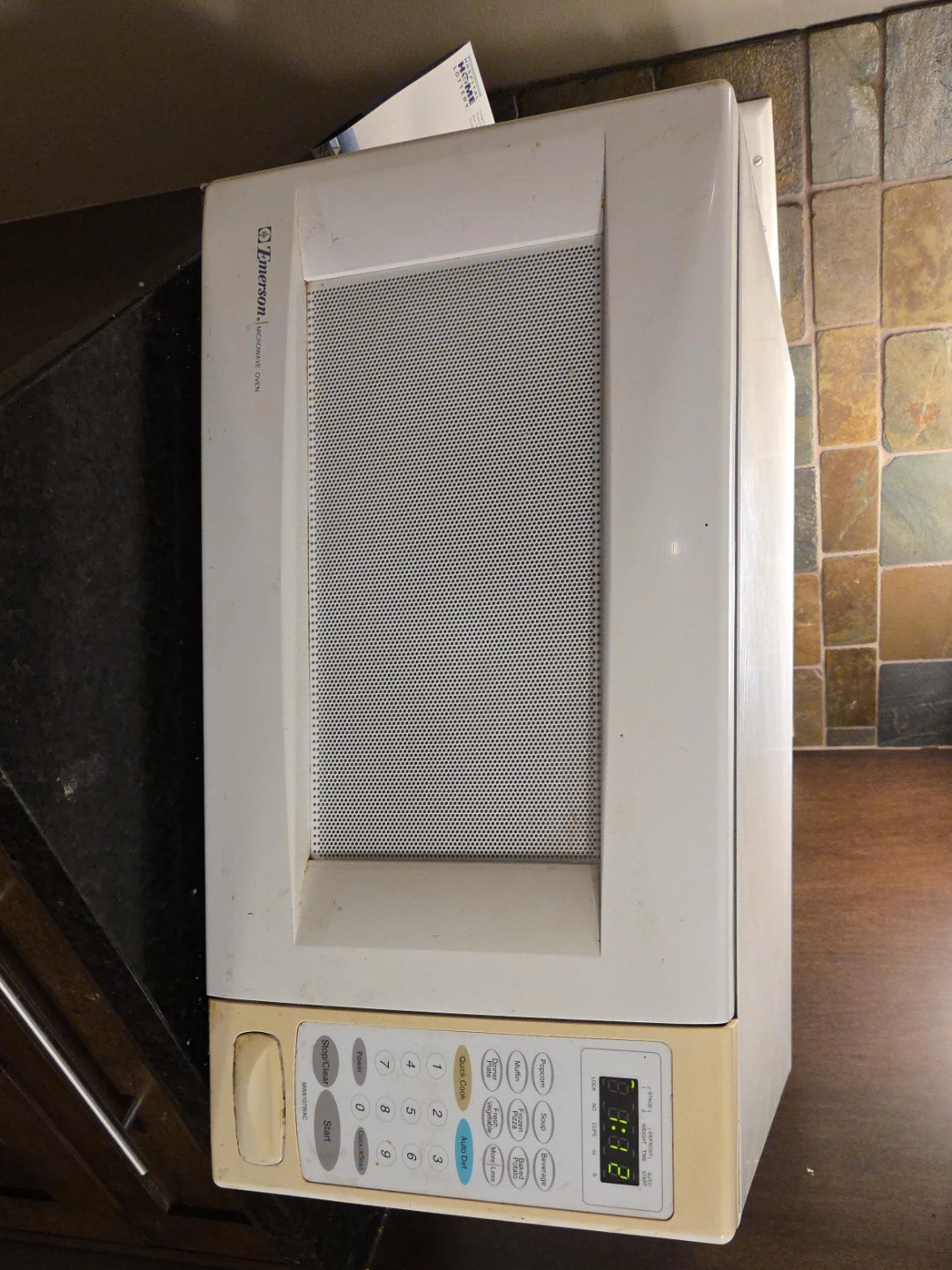 Emerson Microwave Oven