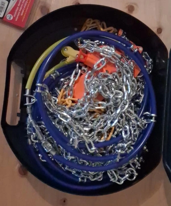 Tire Chains with Case emergency snow