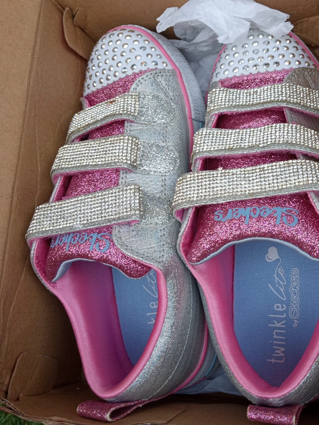 Skechers Twinkle Lite Sparkle Shoes sz 3