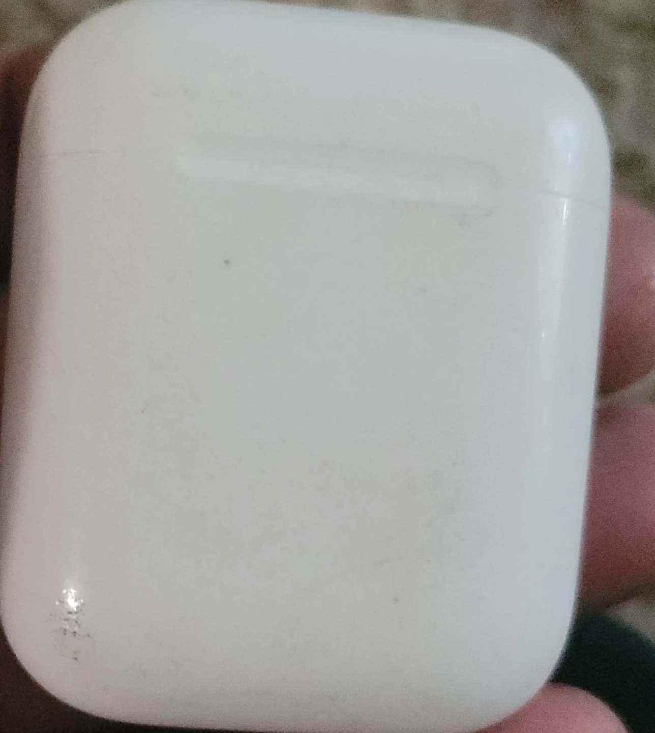 Apple AirPods with Charging Case 2nd