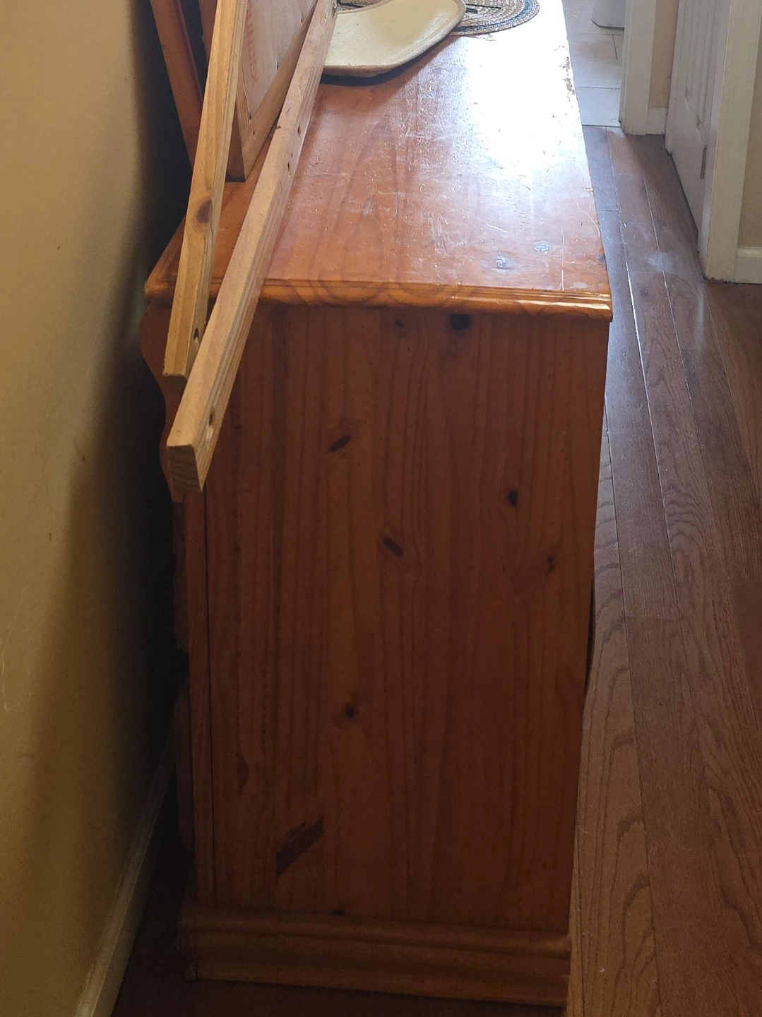 Wooden Dresser/Chest of Drawers