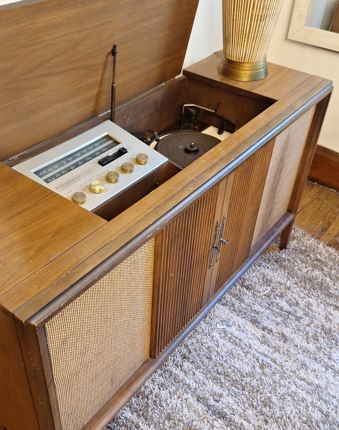 Electrohome Stereo Console Record Player & Radio