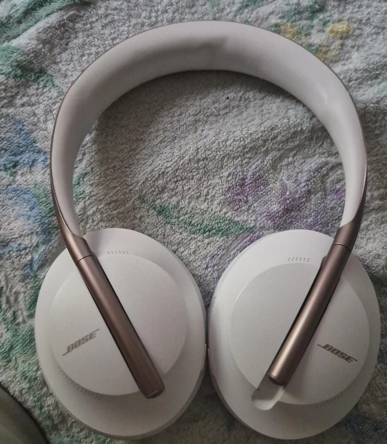 Bose QuietComfort Headphones - White