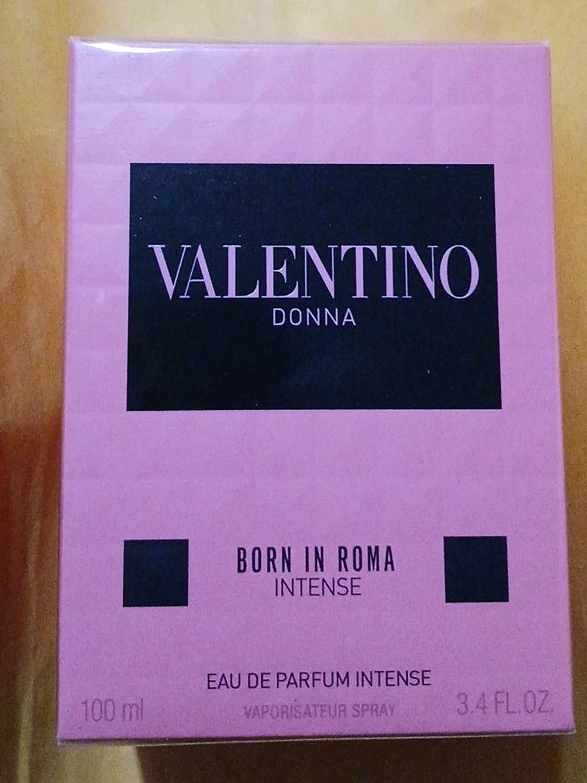 Valentino Donna Born in Roma Intense