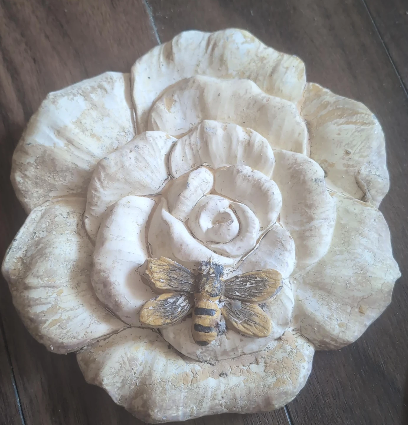 Rose and Bee Wall Decor