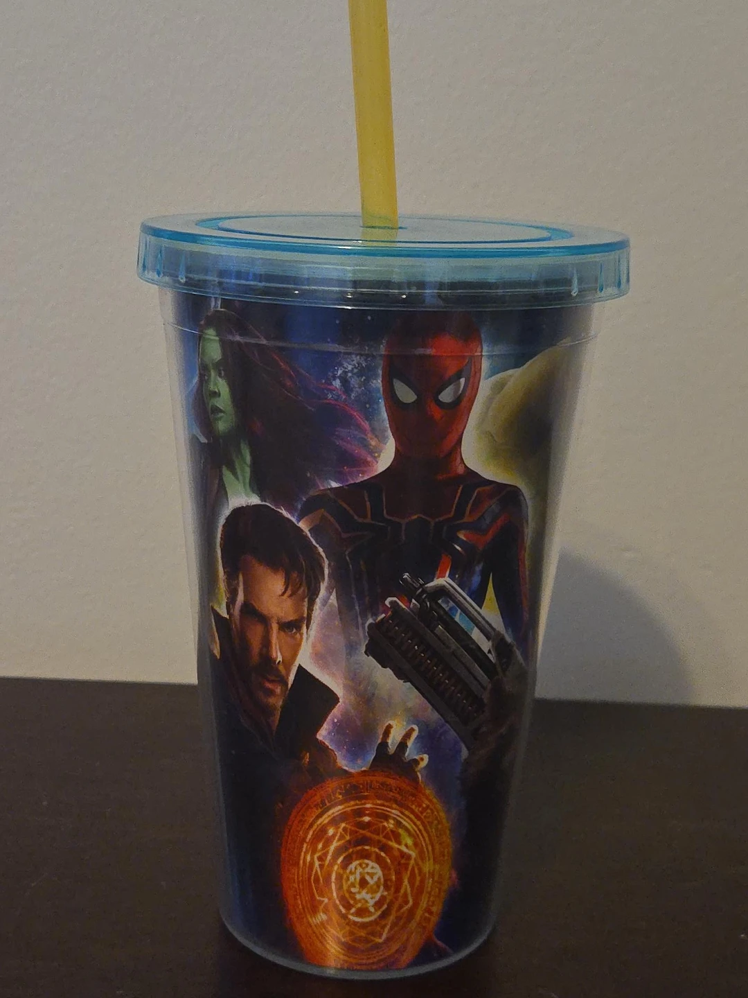 Avengers Tumbler with Straw - photo 5