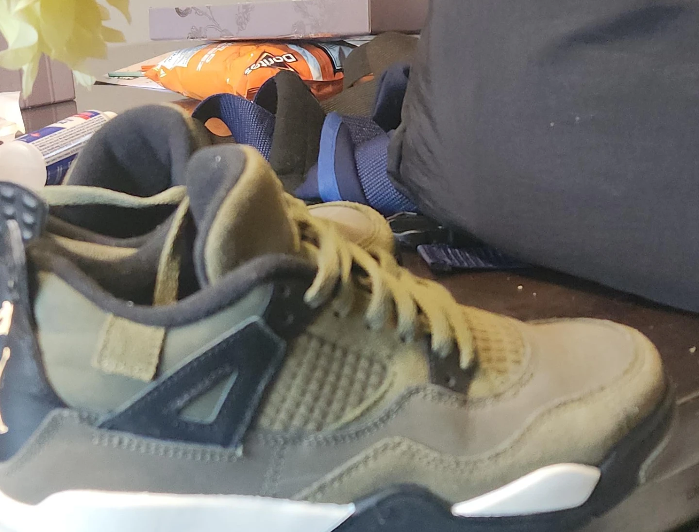 Jordan 4 Retro Olive Sneakers