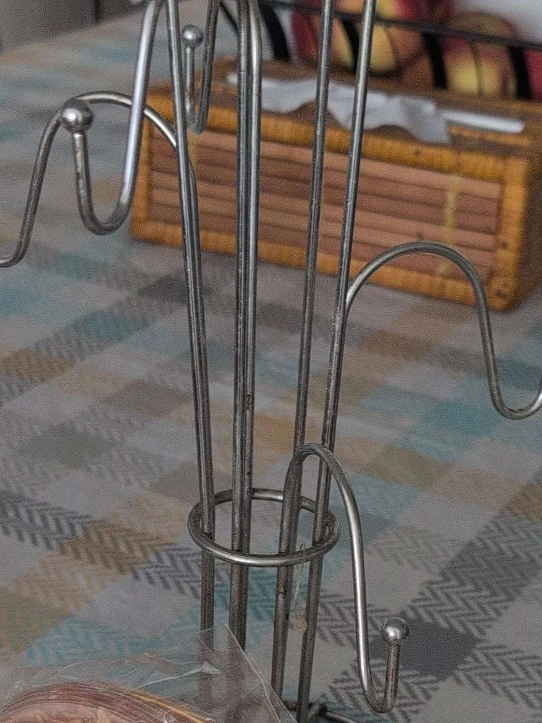 Metal Mug Tree Stand