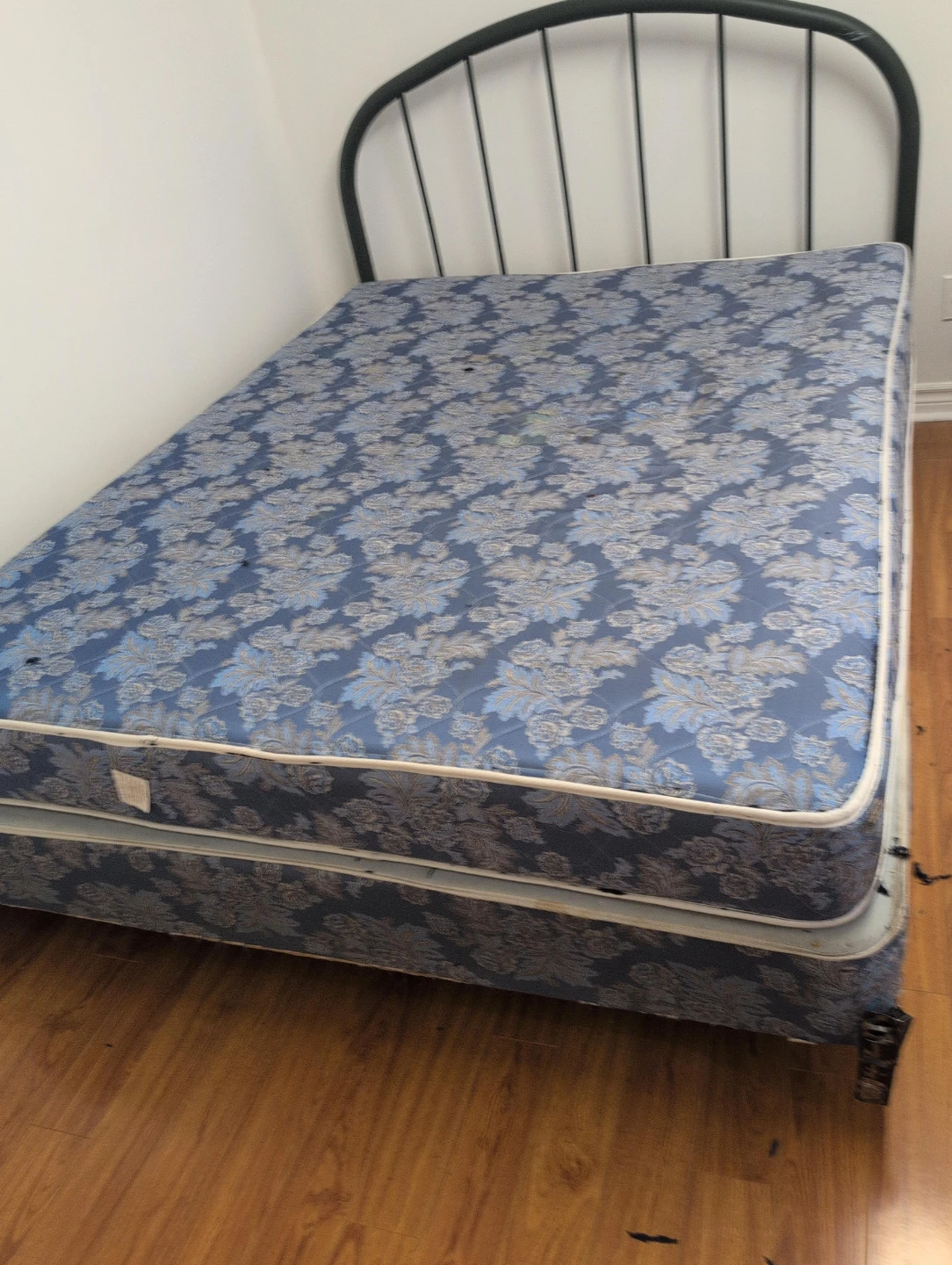 Blue Floral Pattern Mattress with Metal Bed Frame