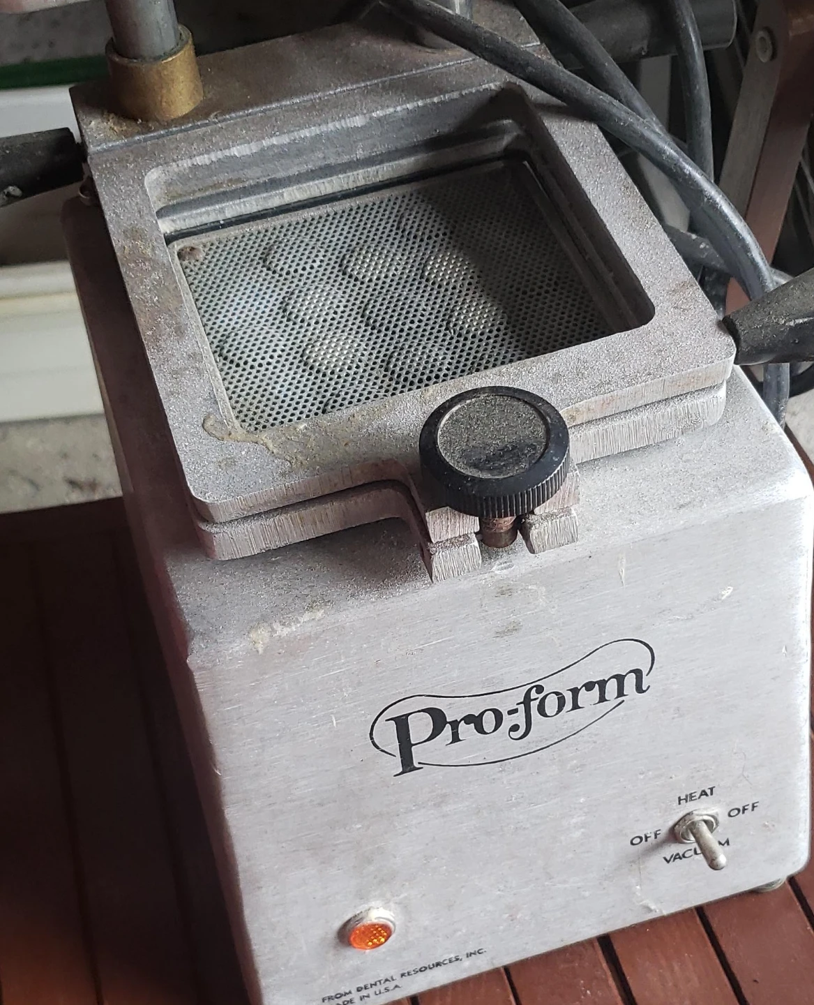 Pro-form Vacuum Forming Machine