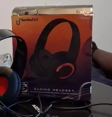Unlocked Gaming Headset with Flexible Microphone