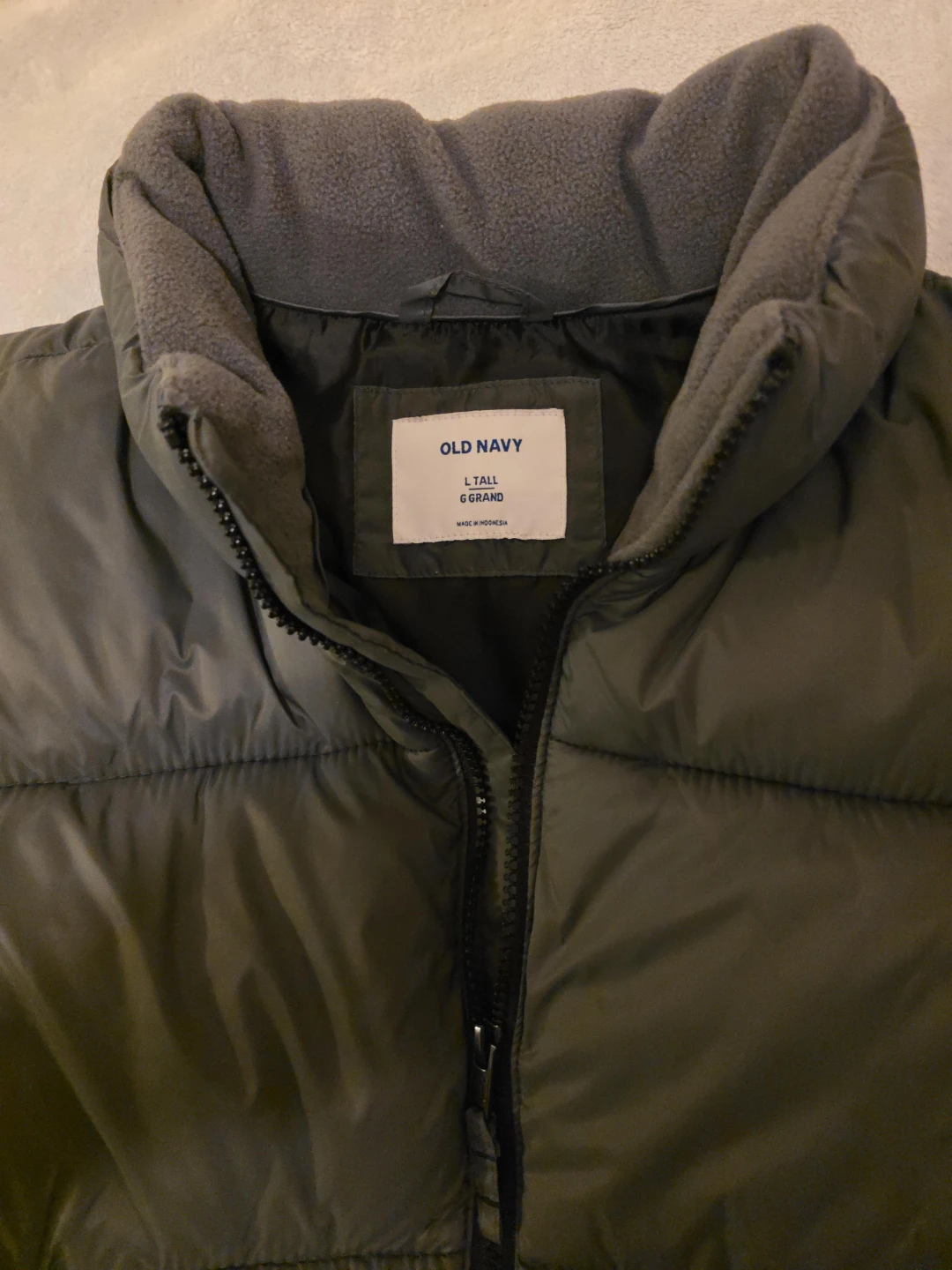 Old Navy Puffer Vest - Grey - Large