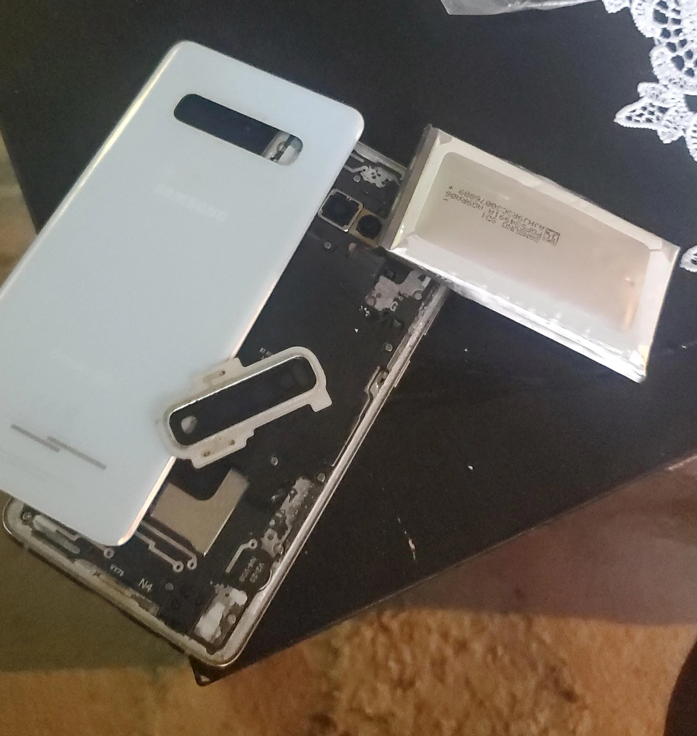 **PARTS ONLY** Samsung Galaxy S10 Back Cover and Battery