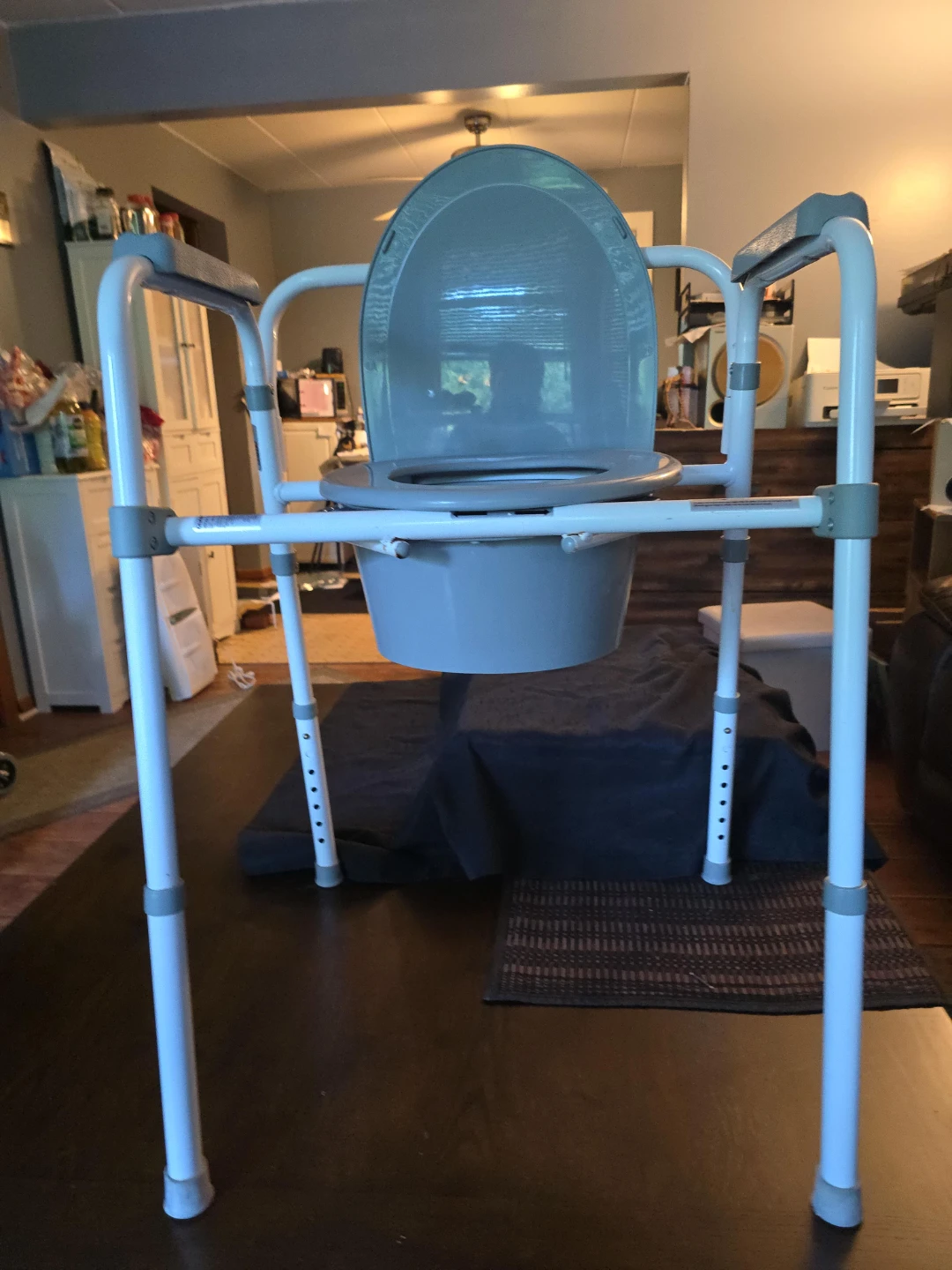 Portable Toilet Commode Chair with Bucket