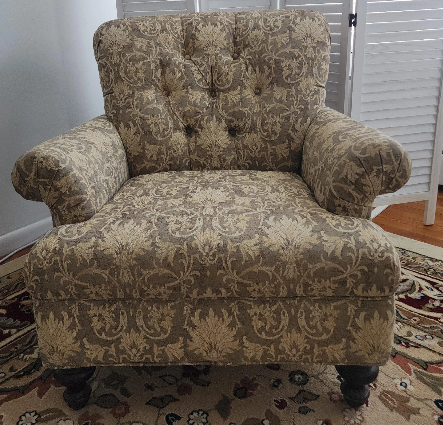 Tufted Accent Chair