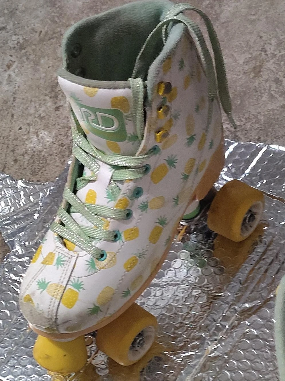 Riedell Roller Skates - Pineapple Print