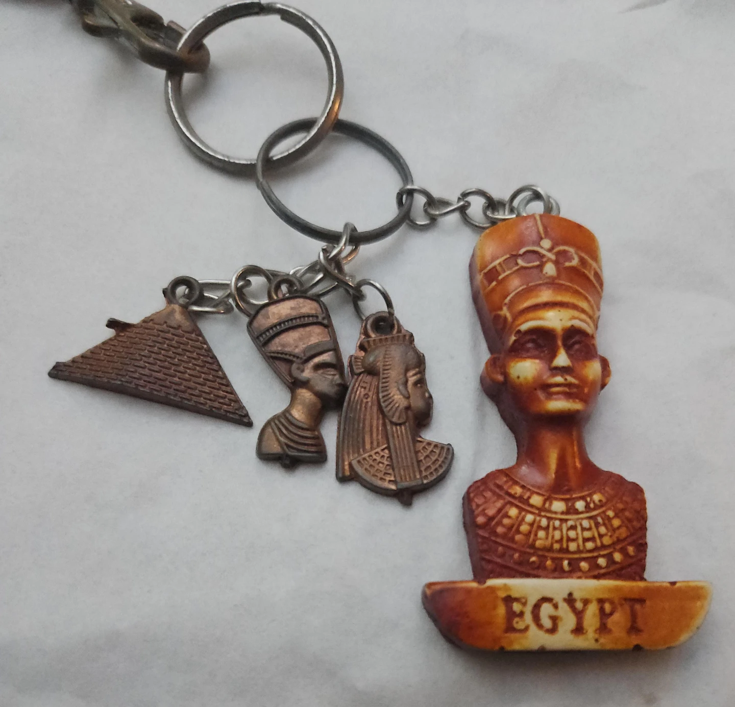 Egyptian Pyramid and Nefertiti Bust Keychain