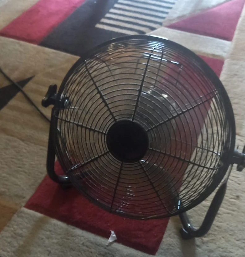 Black Metal Desk Fan