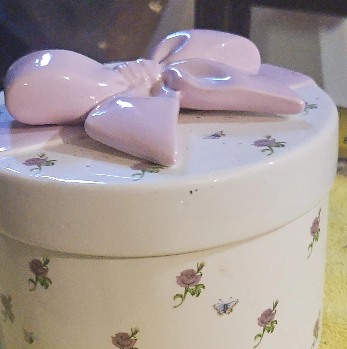 Ceramic Trinket Box with Pink Bow