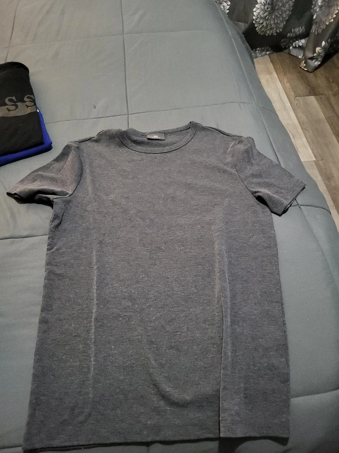 H&M Grey T-Shirt