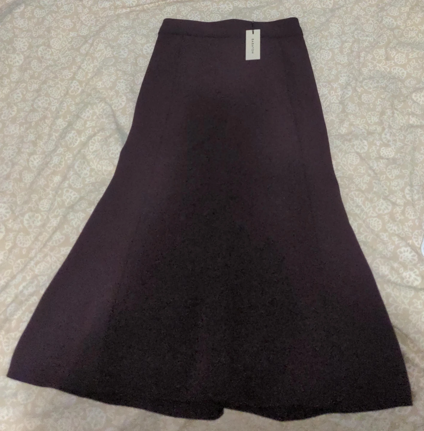 (NWT) Aritzia BABATON Award Skirt