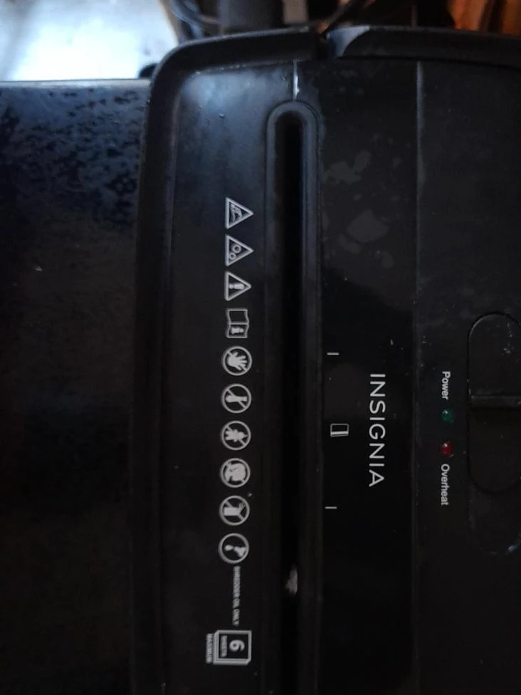 Insignia Paper Shredder