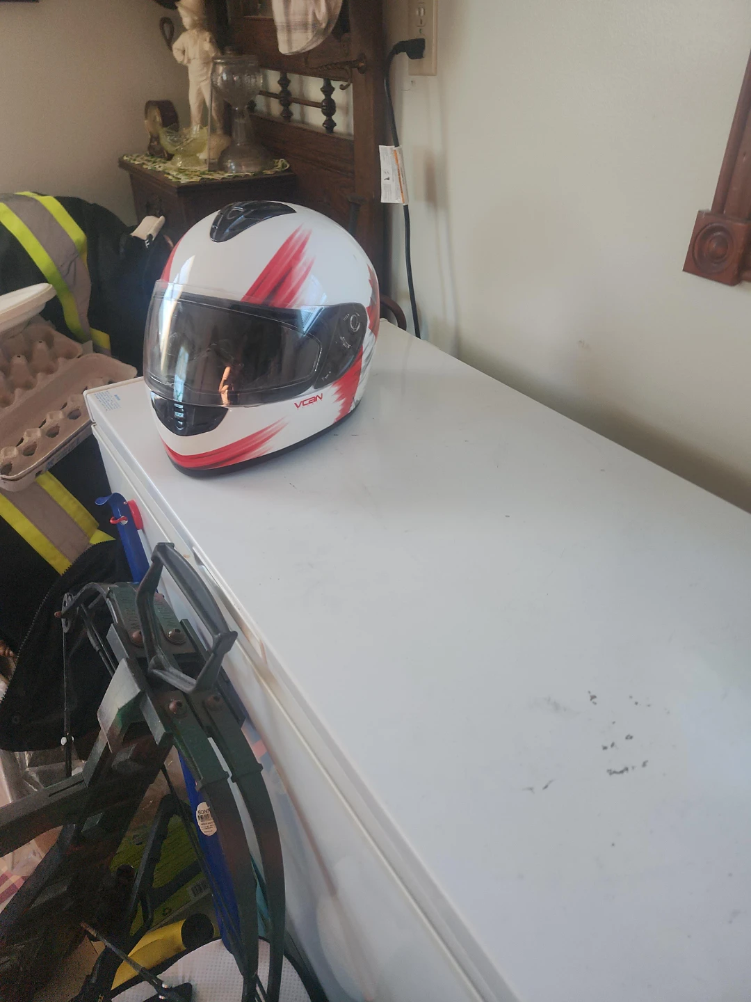 VCAN Motorcycle Helmet - White/Red