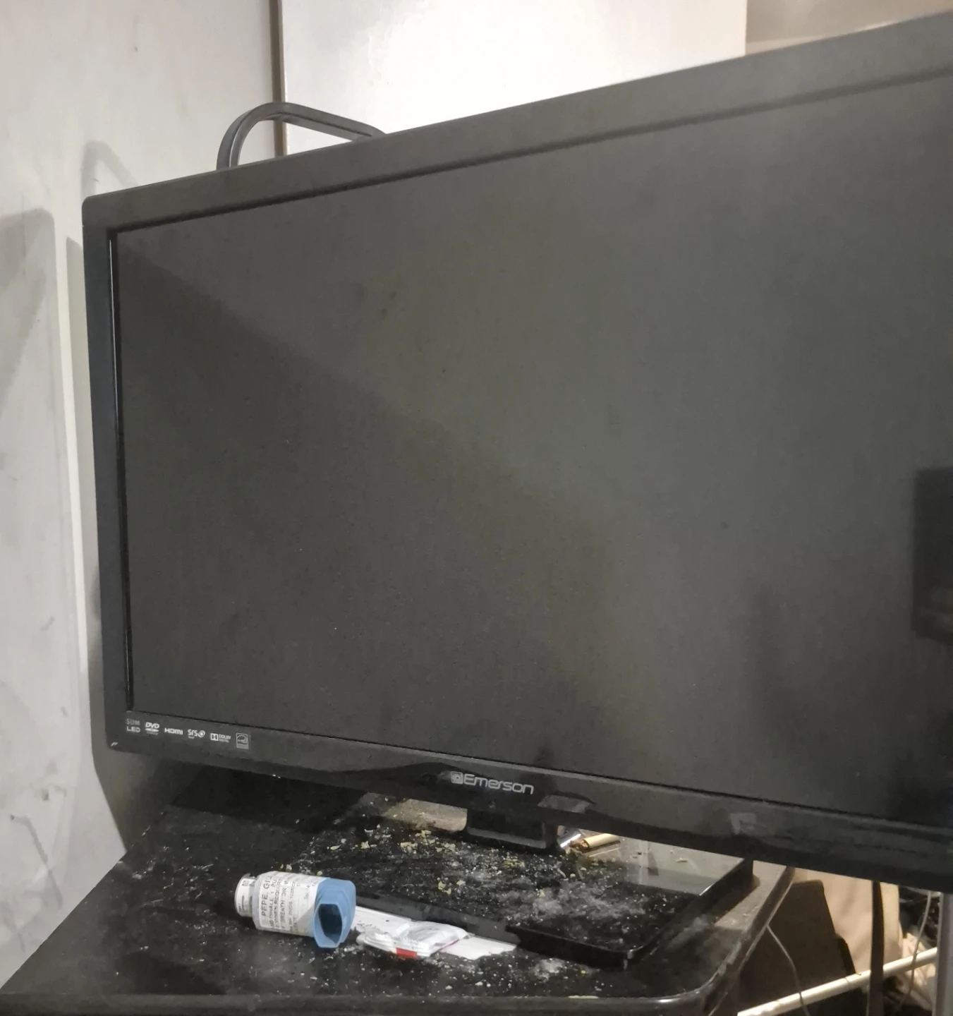 Emerson LED DVD Combo TV