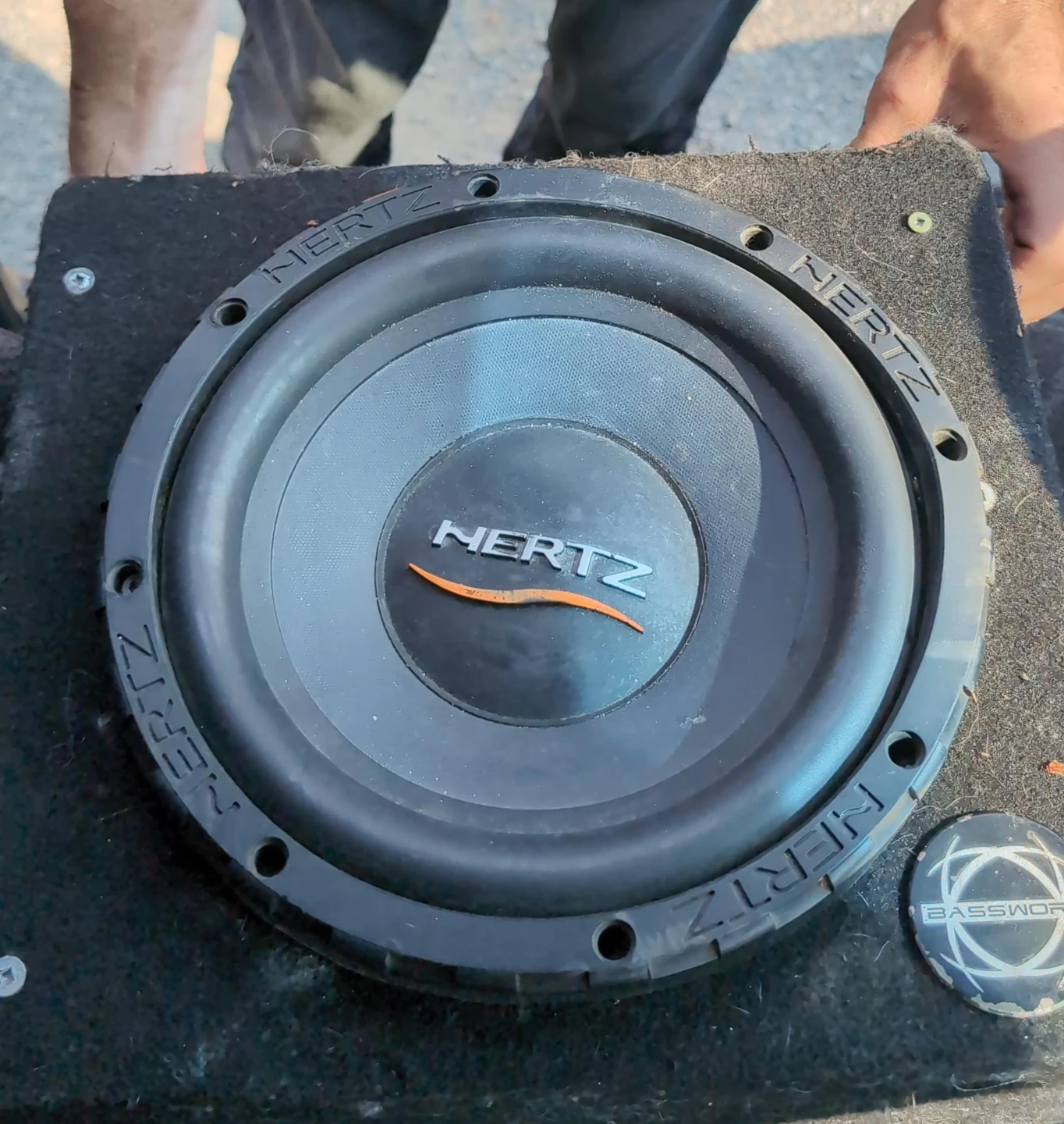 Hertz Car Subwoofer