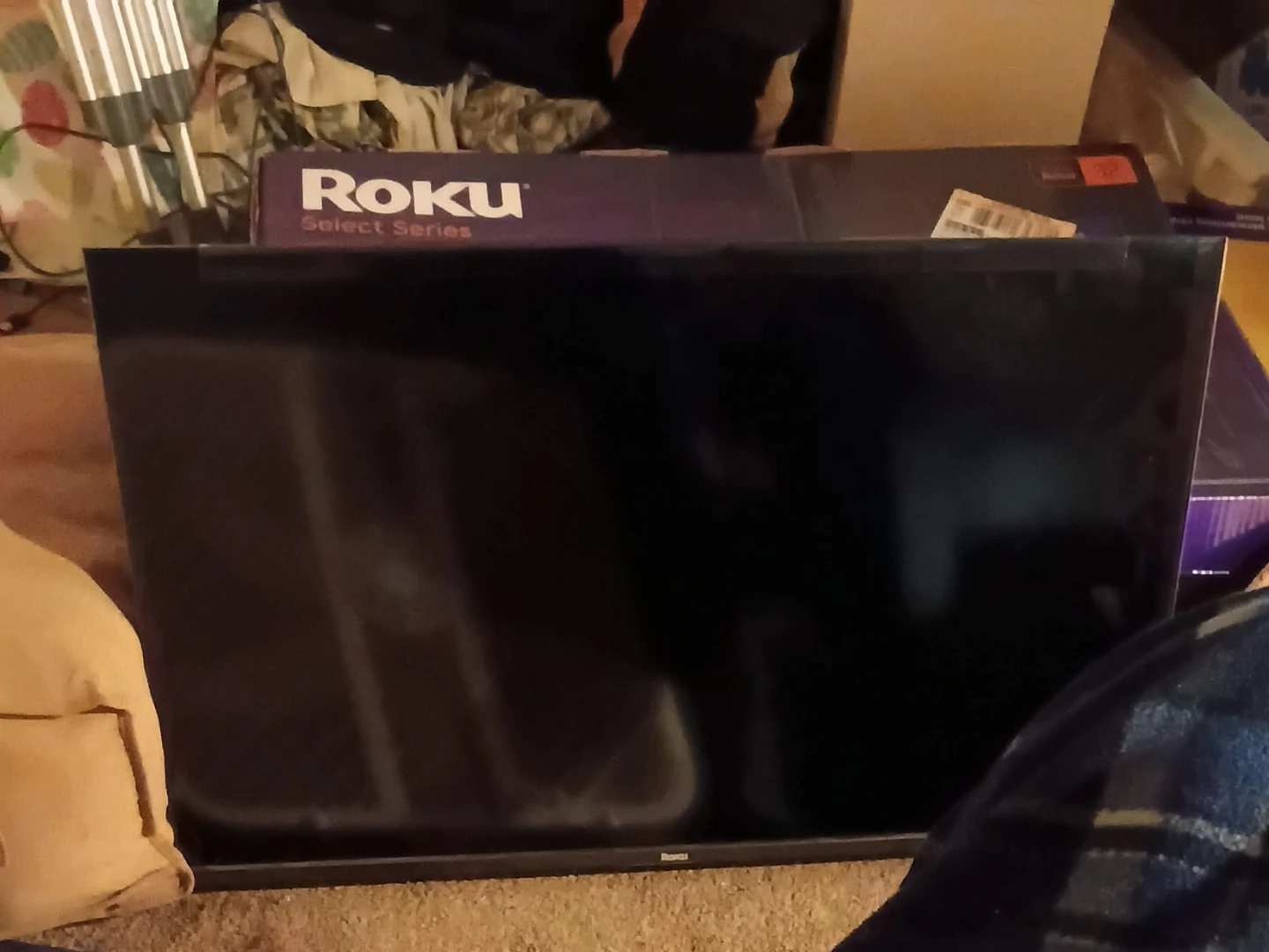 Roku 32" Select Series HD Smart TV