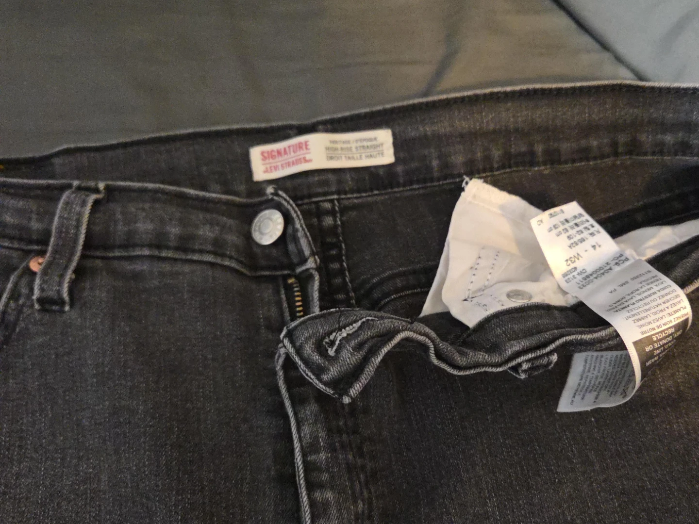 Levi Strauss Signature High-Rise Straight Jeans