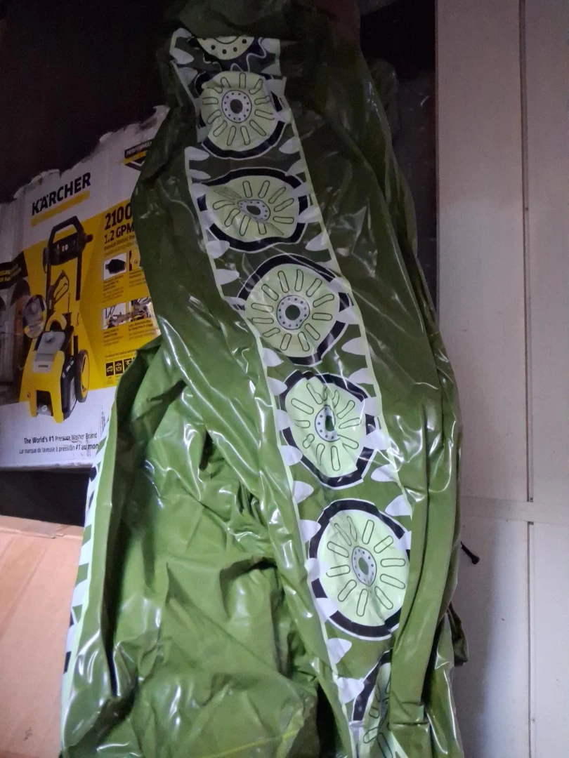 Green Inflatable Lounger with Pattern