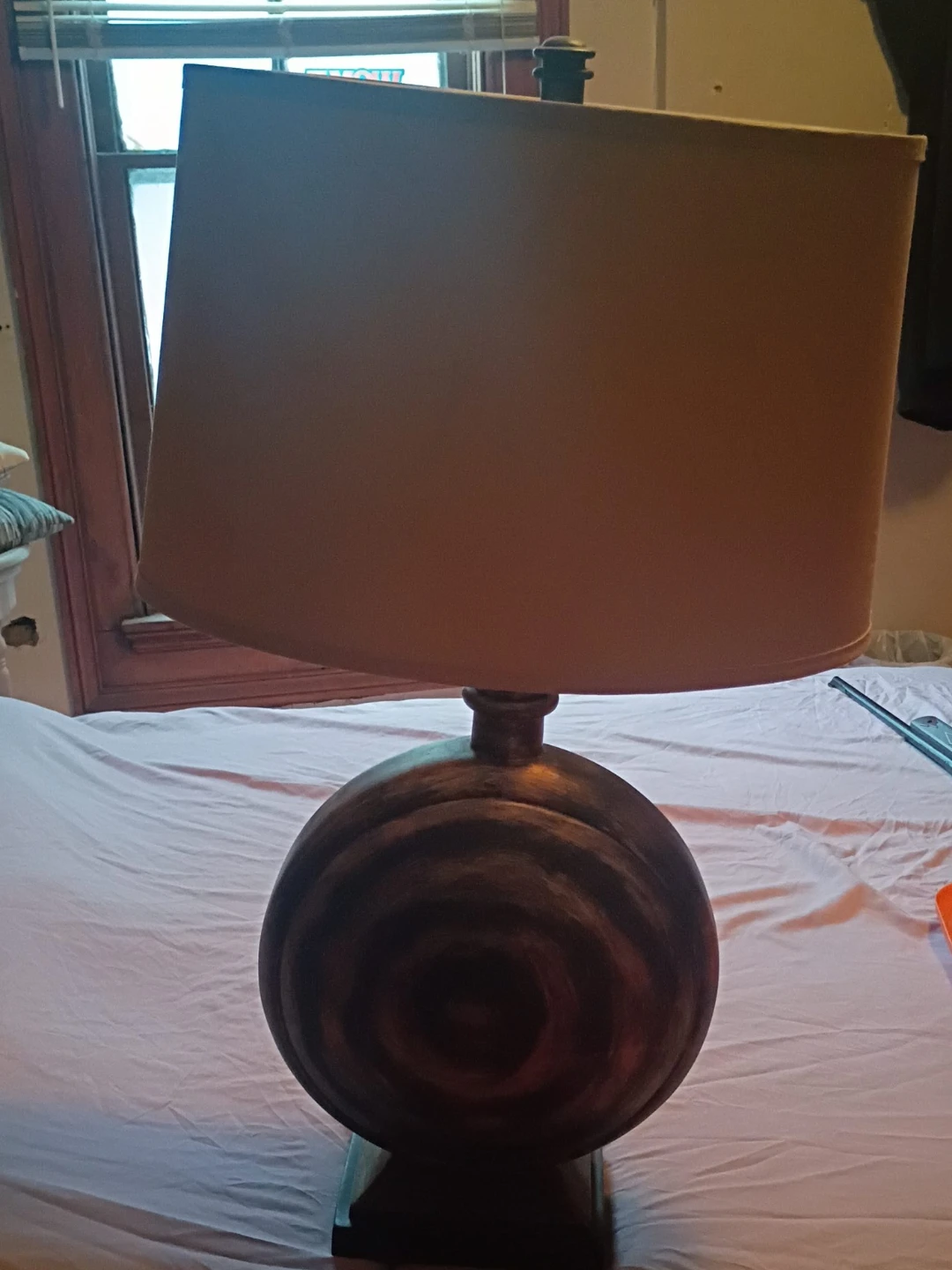 Spherical Table Lamp