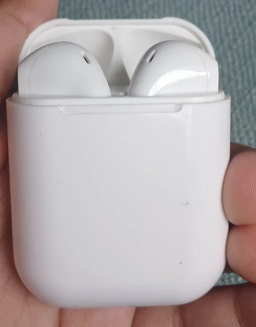 White Wireless Earbuds with Charging Case
