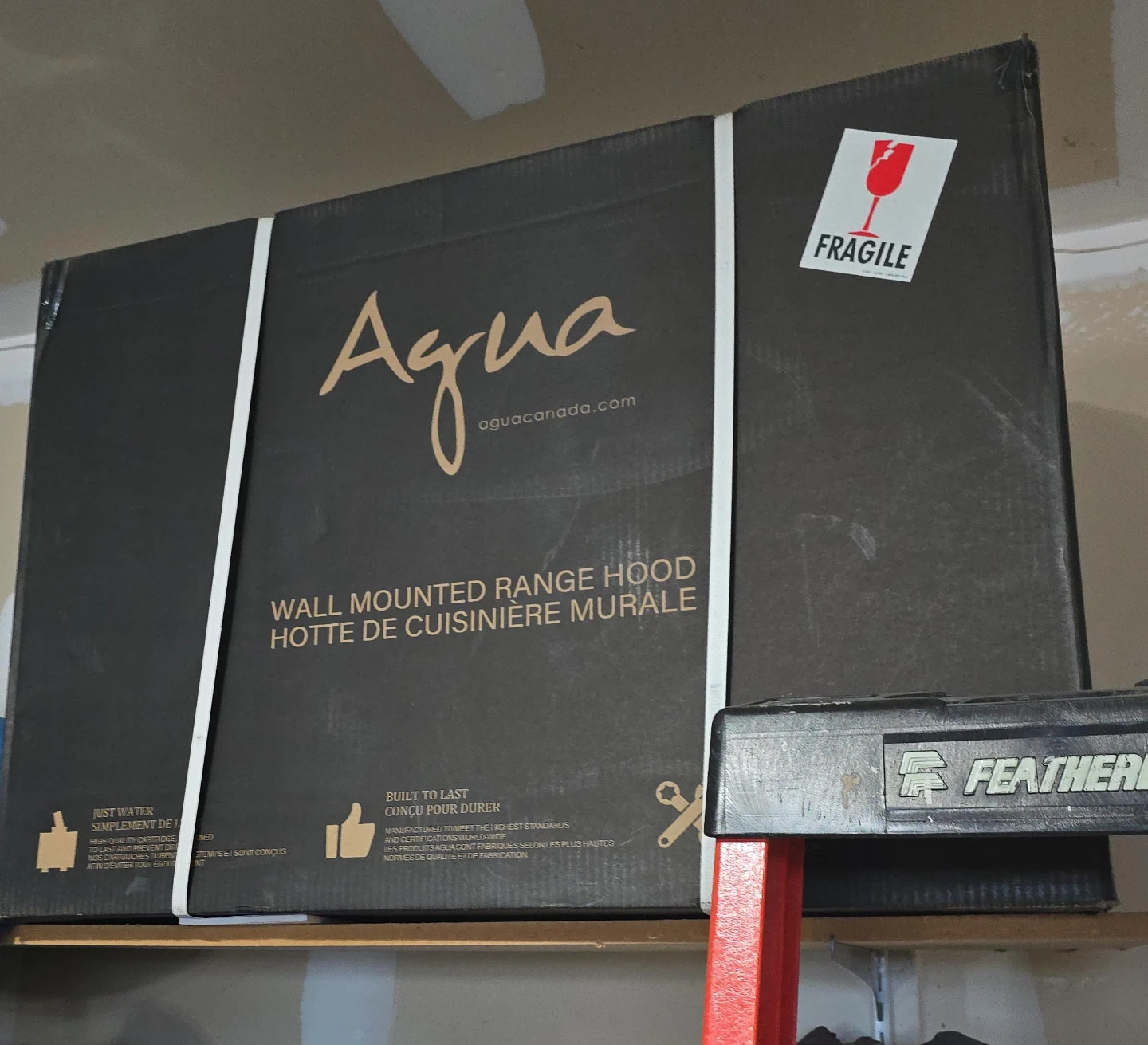 Agua Wall Mounted Range Hood