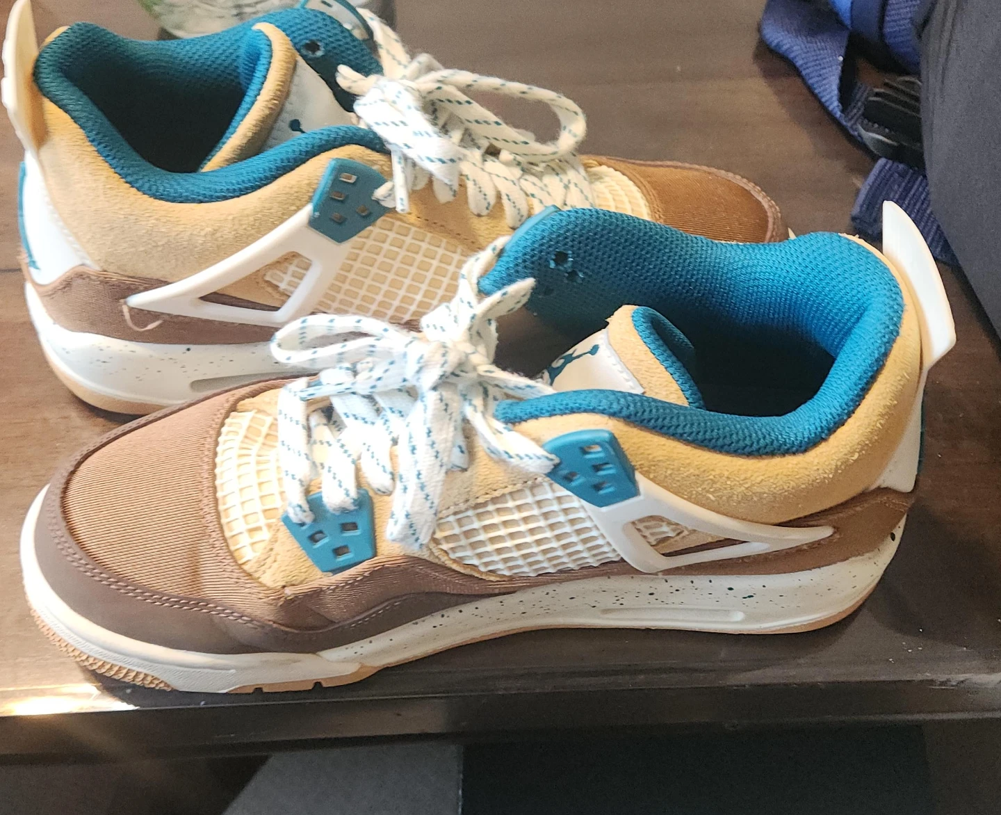 Jordan 4 Retro