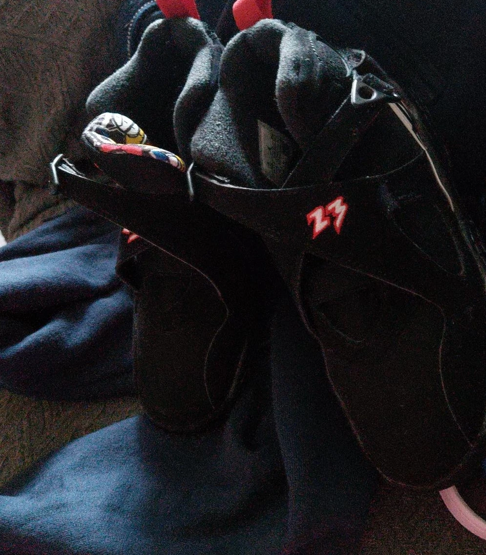 Air Jordan VIII Retro "Playoffs" Black Red