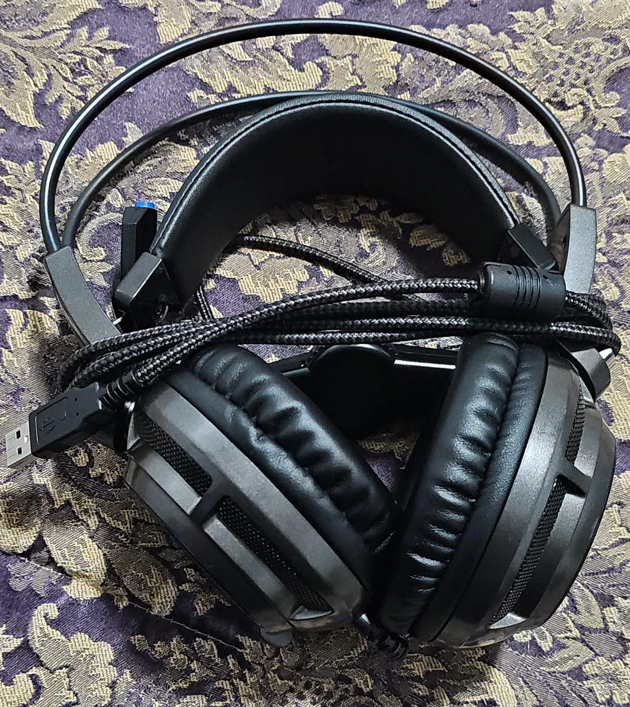 Black Gaming Headphones with USB
