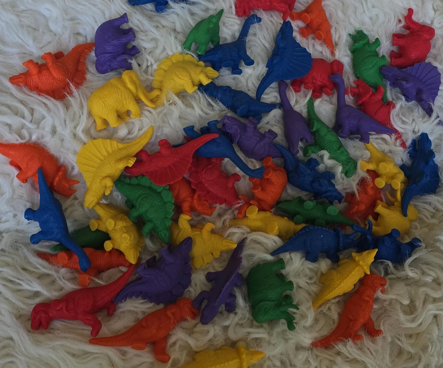 50pc Preschool Dinosaur Math Sorting Counters / Sensory Bin Toys - photo 5